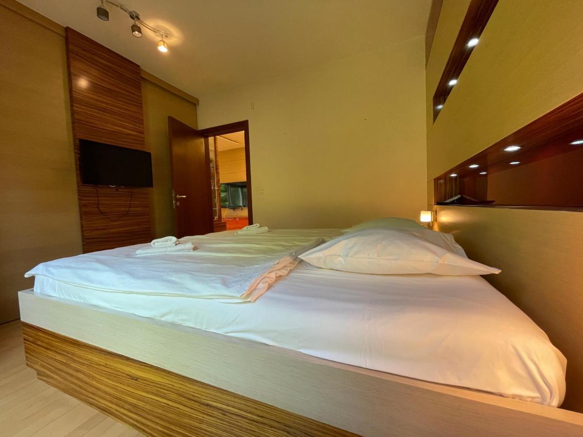 Apartment Felicia 12 Порторож Екстериор снимка